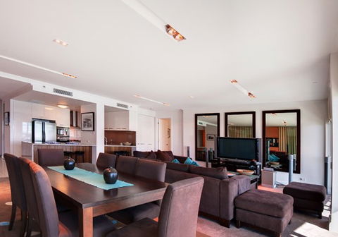 Reflection On The Sea - Accommodation Directory 0