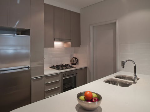 Meriton Serviced Apartments Southport - Accommodation Directory 2