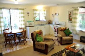 Uhuru Chalets - Accommodation Directory 1