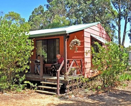 Uhuru Chalets - Accommodation Directory 4