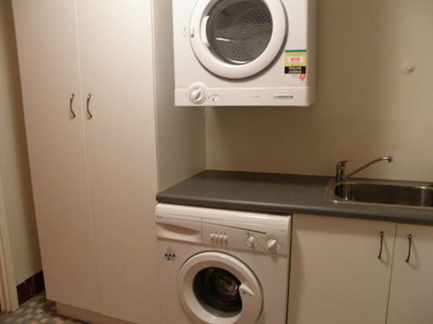 Adair Apartment - Accommodation Directory 6