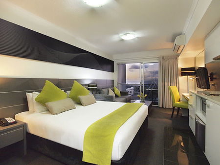 Oaks M On Palmer - Accommodation Directory 1