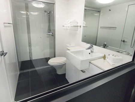 Oaks M On Palmer - Accommodation Directory 3