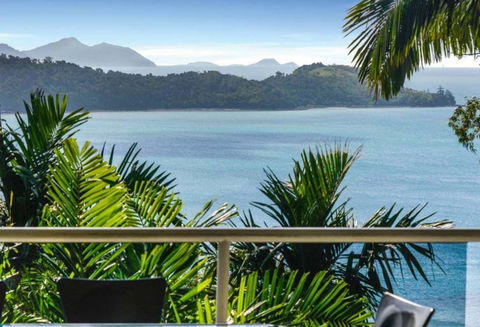 Whitsunday Holidays - Accommodation Directory 4