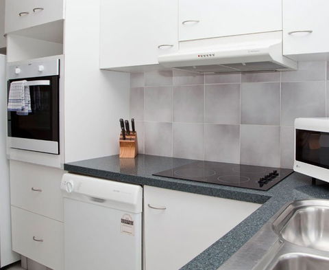 Ambassador Apartments Holiday Units - Accommodation Directory 2