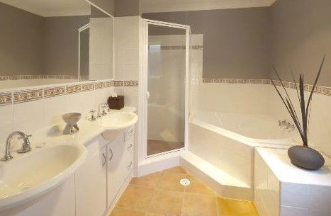 Avon Lodge Bribie Island - Accommodation Directory 2