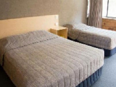 Bribie Island Hotel - Accommodation Directory 3