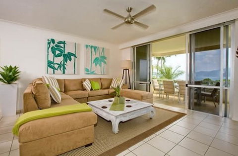 Whitsunday Holidays - Accommodation Directory 1
