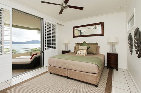 Whitsunday Holidays - Accommodation Directory 5