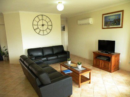 Seashells Apartment - Unit 1 - Accommodation Directory 1