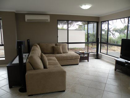 Wahroonga On The Water - Accommodation Directory 5