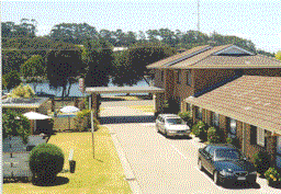 Hybiscus Lodge Motel  Holiday Apartments - Accommodation Directory