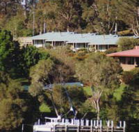 Gipsy Point Luxury Lakeside Apartments - Accommodation Directory