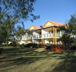 Coral Cove Resort  Golf Club - Accommodation Directory