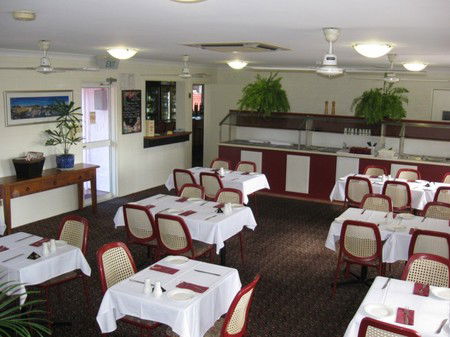 Monte Carlo Motor Inn - Accommodation Directory 1