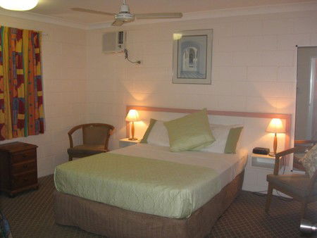 Monte Carlo Motor Inn - Accommodation Directory 4