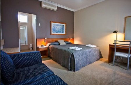 Abbotsleigh Motor Inn - Accommodation Directory 2