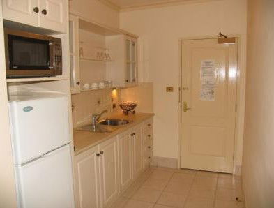 The Lawson Motor Inn - Accommodation Directory 3
