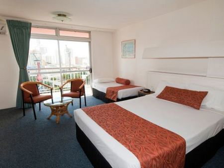 Islander Resort Hotel - Accommodation Directory 0