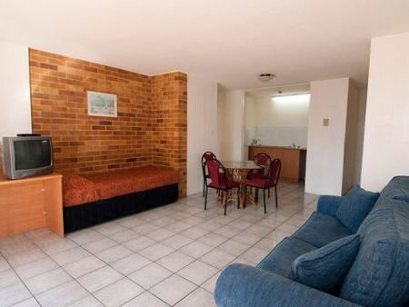 Islander Resort Hotel - Accommodation Directory 1