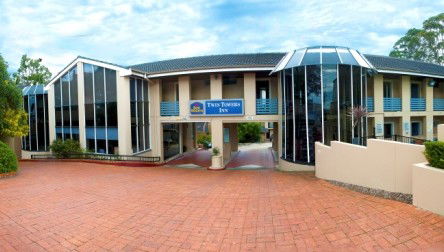 Best Western Twin Towers Inn - Accommodation Directory 0