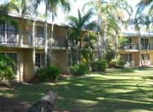 Bushland Beach Tavern - Accommodation Directory 3