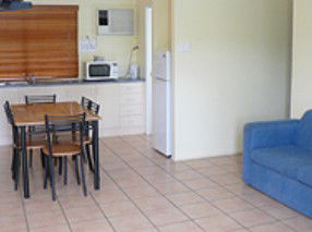 Colonial Rose Motel - Accommodation Directory 1