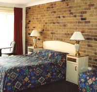 Crows Nest Motel - Accommodation Directory