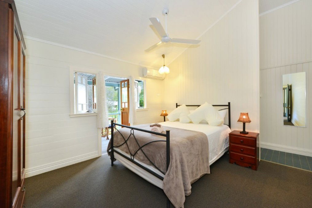 Stratford QLD Accommodation Directory