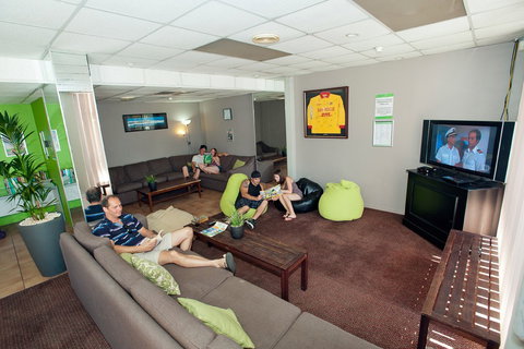 Islander Resort Hotel - Accommodation Directory 2