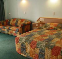Runaway Bay Motor Inn - Accommodation Directory