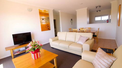 Margaret's Beach Resort - Accommodation Directory 3