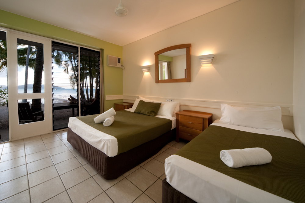 Long Island QLD Accommodation Directory