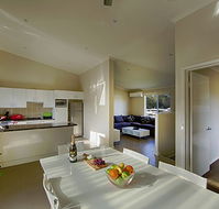 Middle Rock Holiday Resort - Accommodation Directory