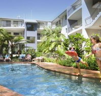 Flynns Beach Resort - Accommodation Directory
