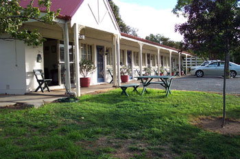 First Landing Motel - Accommodation Directory 1