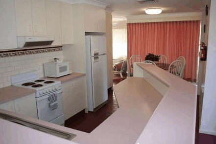 Clifford Park Holiday Motor Inn - Accommodation Directory 3
