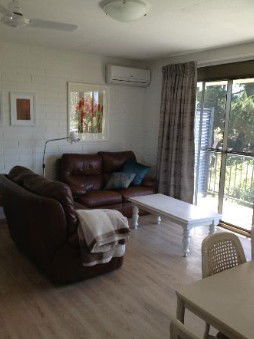 Aquarius Holiday Apartments - Accommodation Directory 3