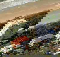 84 The Spit - Accommodation Directory