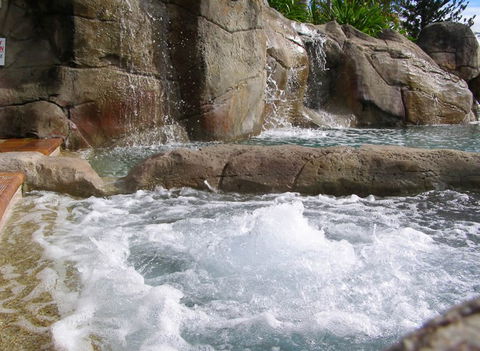 Paradise Island Resort - Accommodation Directory 5