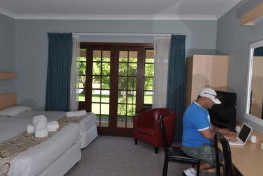 Poplars Inn - Accommodation Directory 0