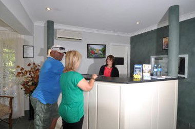 Poplars Inn - Accommodation Directory 1