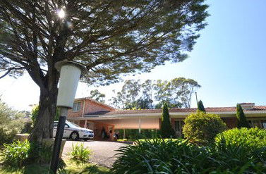 Poplars Inn - Accommodation Directory 3