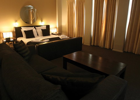 The Clarendon Hotel - Accommodation Directory 1