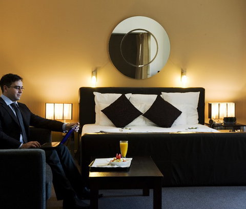 The Clarendon Hotel - Accommodation Directory 4
