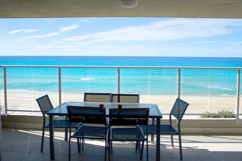 Pacific Surf Absolute Beach Apartments - Accommodation Directory 4