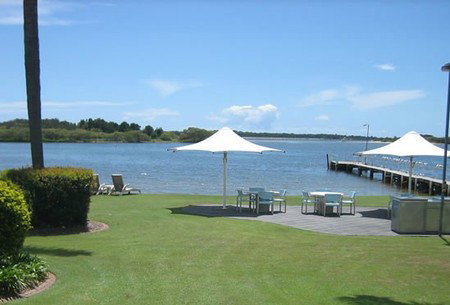 Moby Dick Waterfront Resort Motel - Accommodation Directory 2