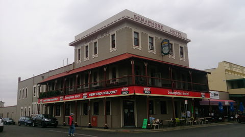 Semaphore Hotel - Accommodation Directory 0