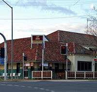 The Farmers Home Hotel - Accommodation Directory