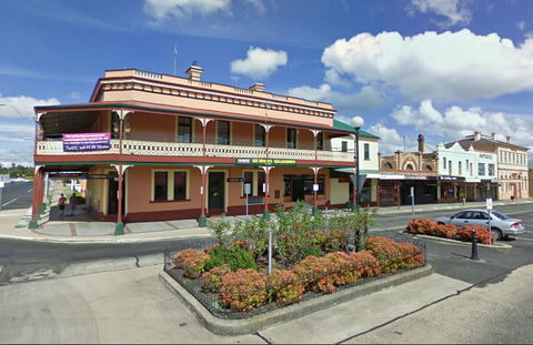 Murrumbidgee Hotel - Accommodation Directory 0